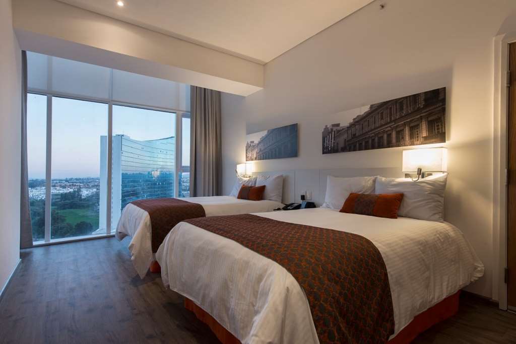 Camino Real Puebla Hotel & Suites Værelse billede