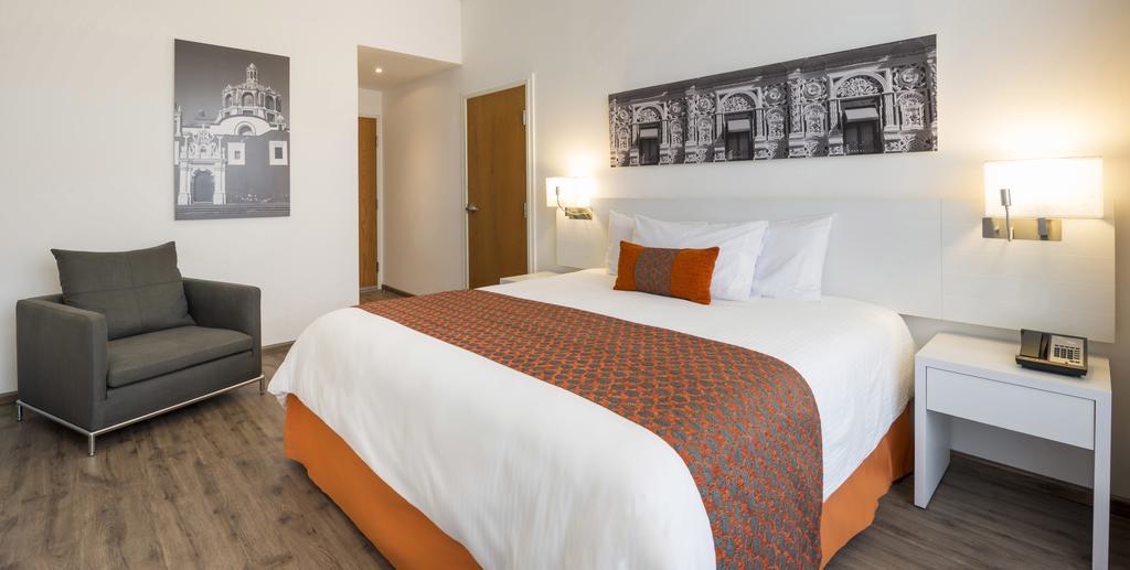 Camino Real Puebla Hotel & Suites Eksteriør billede